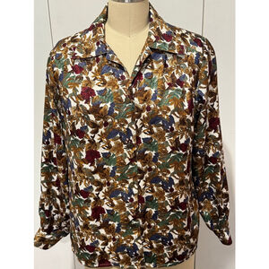2/$25 Notations Button-Up Shirt petite Size 8 Multi-Color Leaf print